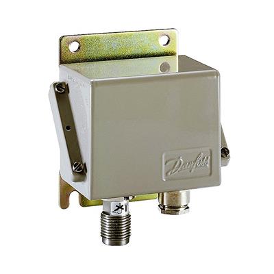 EMP pressure transmitters 2, 0 - 16 bar G 3/8 A